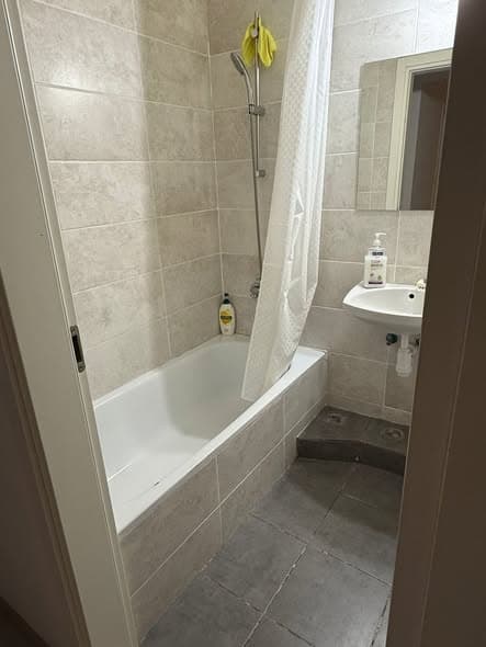 4 room sublet in Florentin