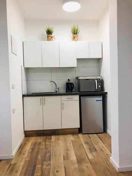 1 room sublet in Lev HaIr