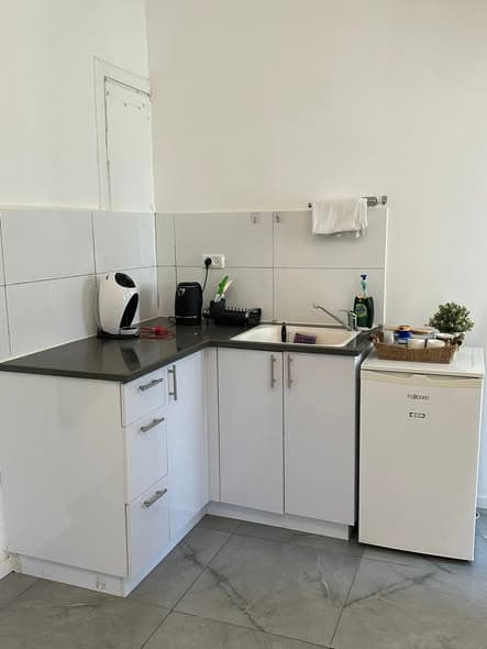 1 room sublet in Kerem HaTeimanim