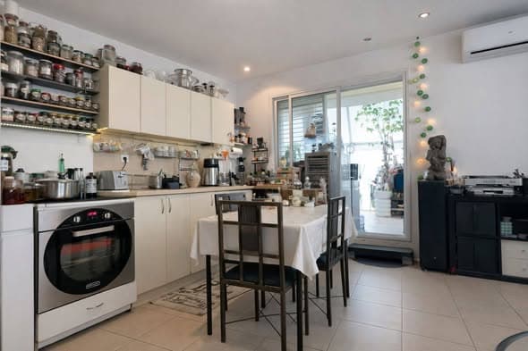 2 room sublet in Lev HaIr - Photo 3
