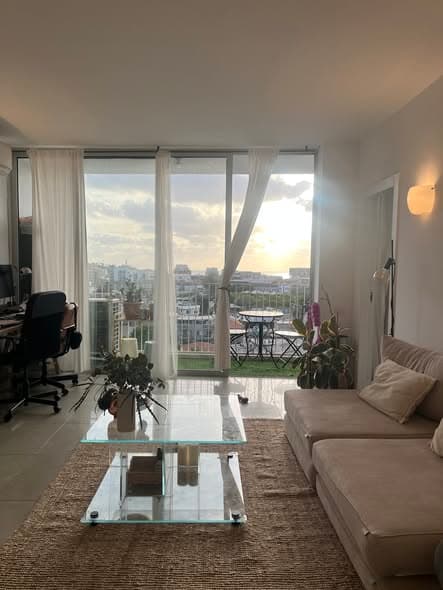 2 room sublet in Florentin - Photo 1