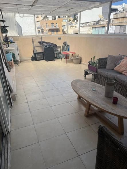 2 room sublet in Lev HaIr