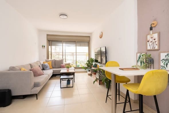 2 room sublet in Florentin - Photo 1