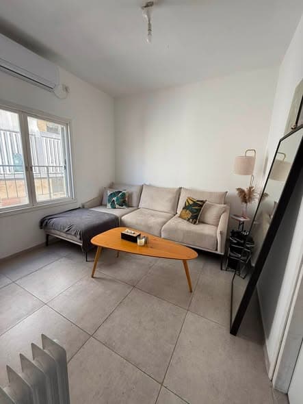 2.5 room sublet in Florentin - Photo 1