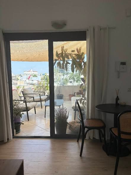 1 room sublet in Florentin - Photo 1