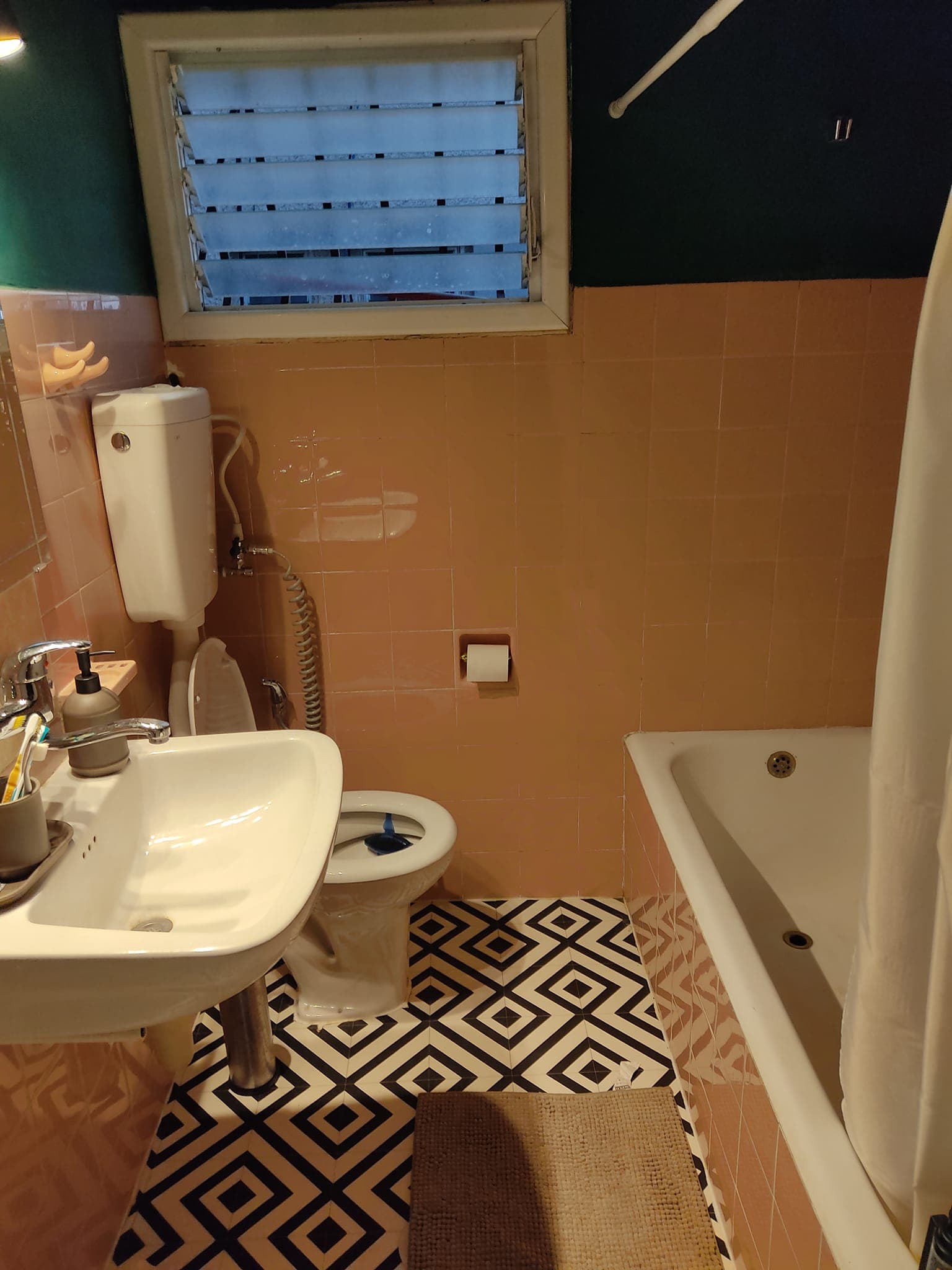 2 room sublet in Jaffa - Photo 2