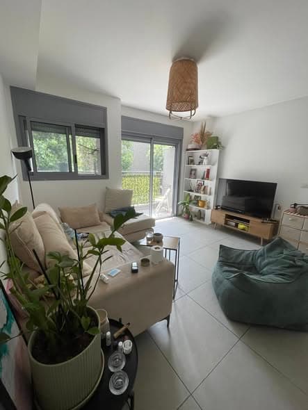 2 room sublet in Florentin - Photo 1