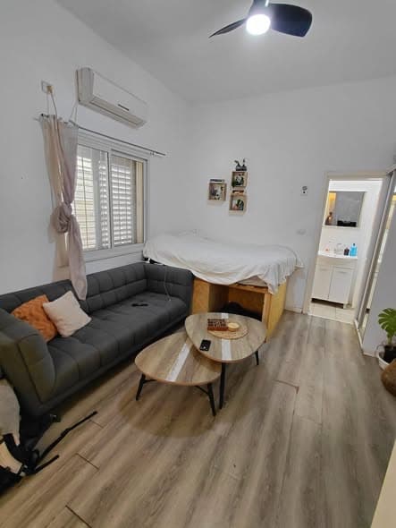 1 room sublet in Kerem HaTeimanim