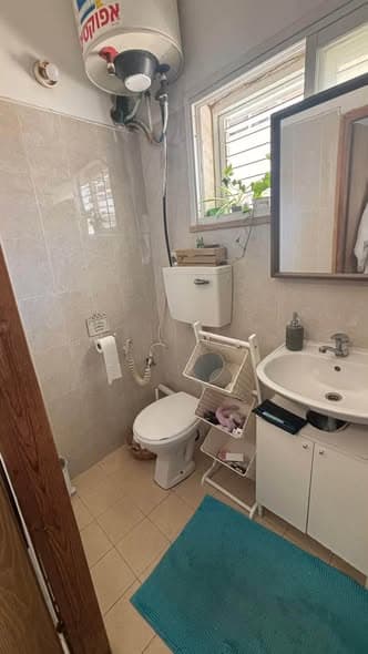 1 room sublet in Lev HaIr