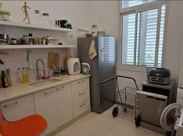 2 room sublet in Lev HaIr
