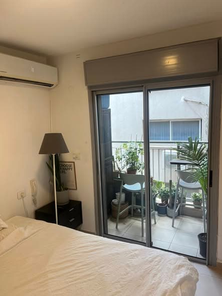 2 room sublet in Florentin - Photo 1