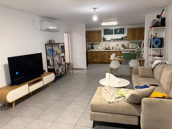 1 room sublet in Lev HaIr - Photo 1