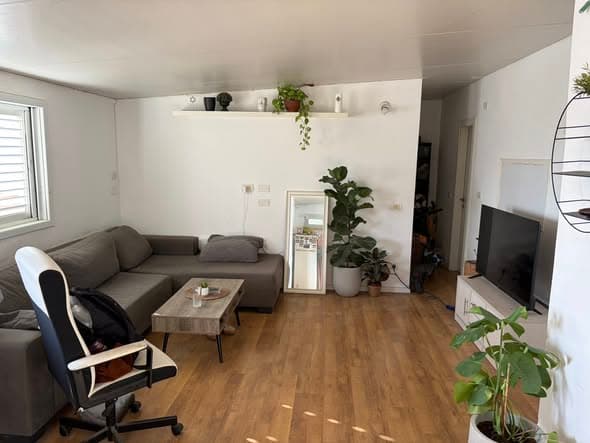 1 room sublet in Kerem HaTeimanim