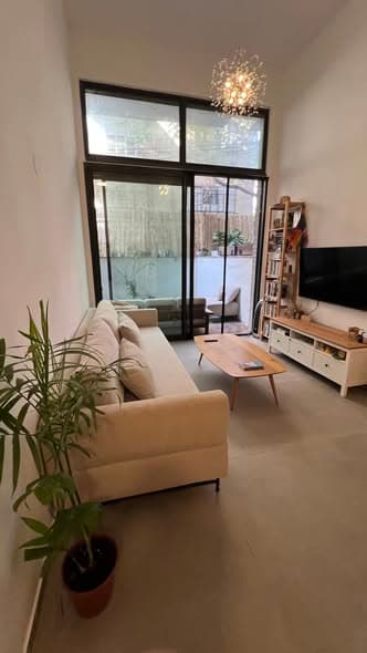  sublet in Florentin - Photo 1