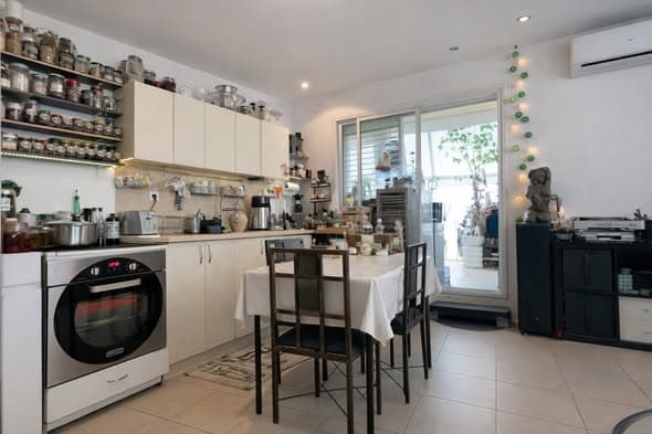  sublet in Lev HaIr - Photo 3