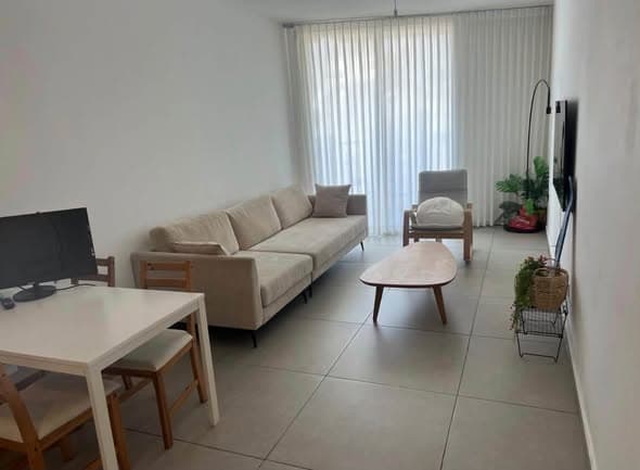 2 room sublet in Florentin - Photo 1