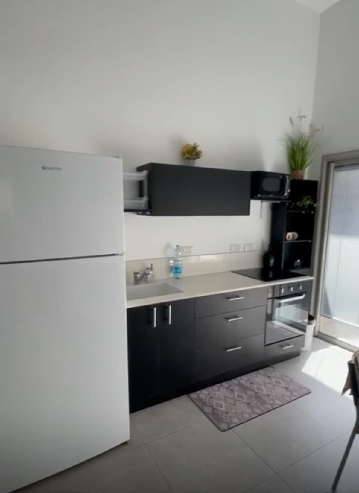4 room sublet in Florentin
